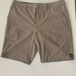NWOT Men’s REEF Khaki Surfaris Walkshorts